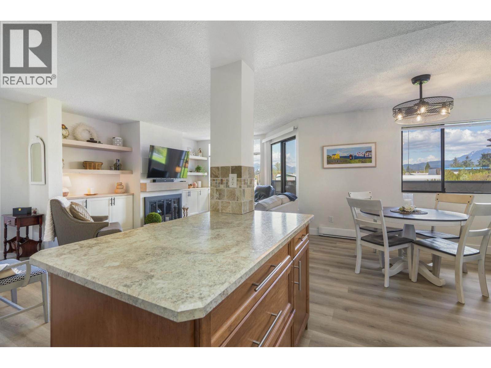 32 11900 228 STREET, Maple Ridge