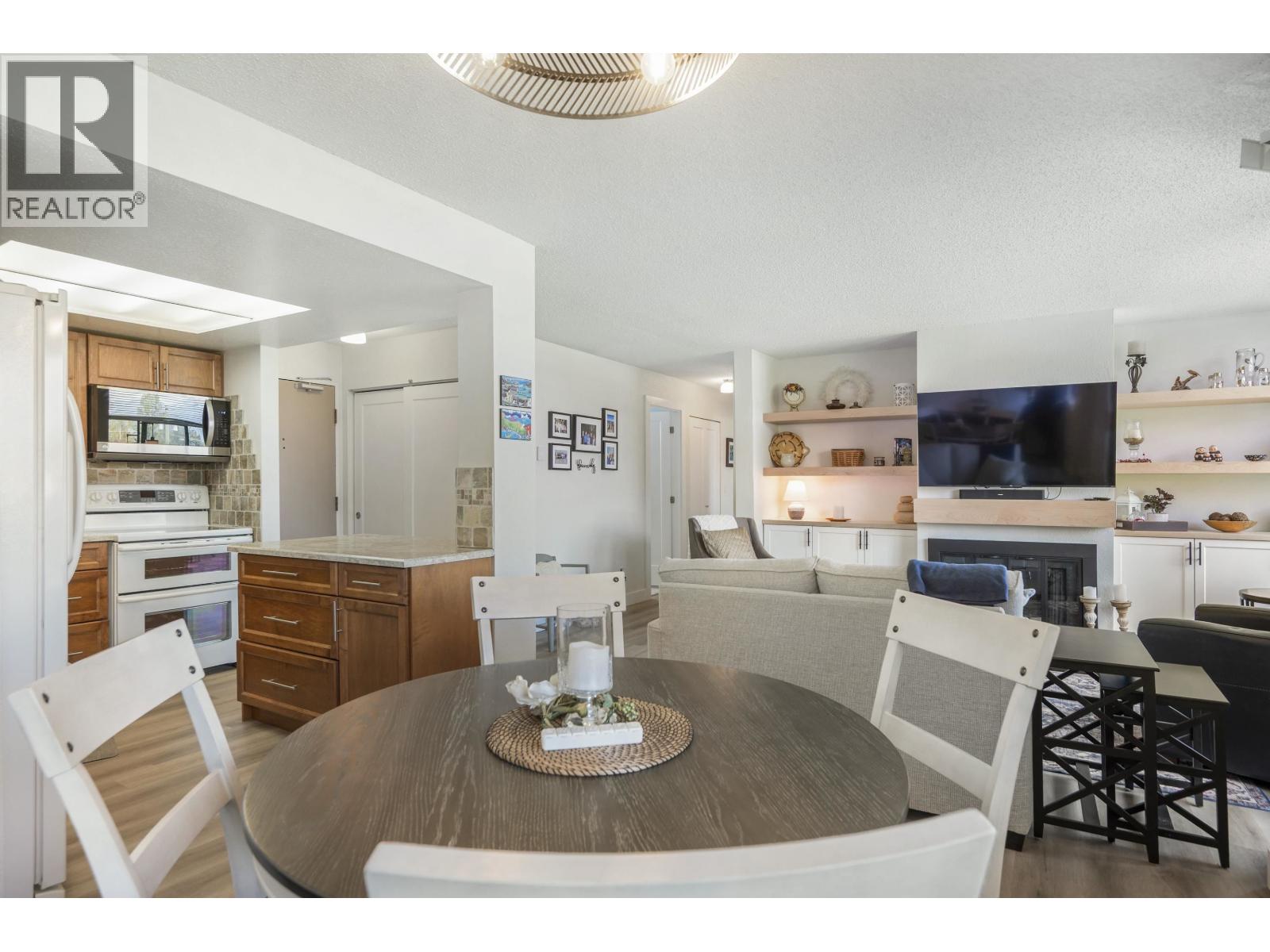 32 11900 228 STREET, Maple Ridge