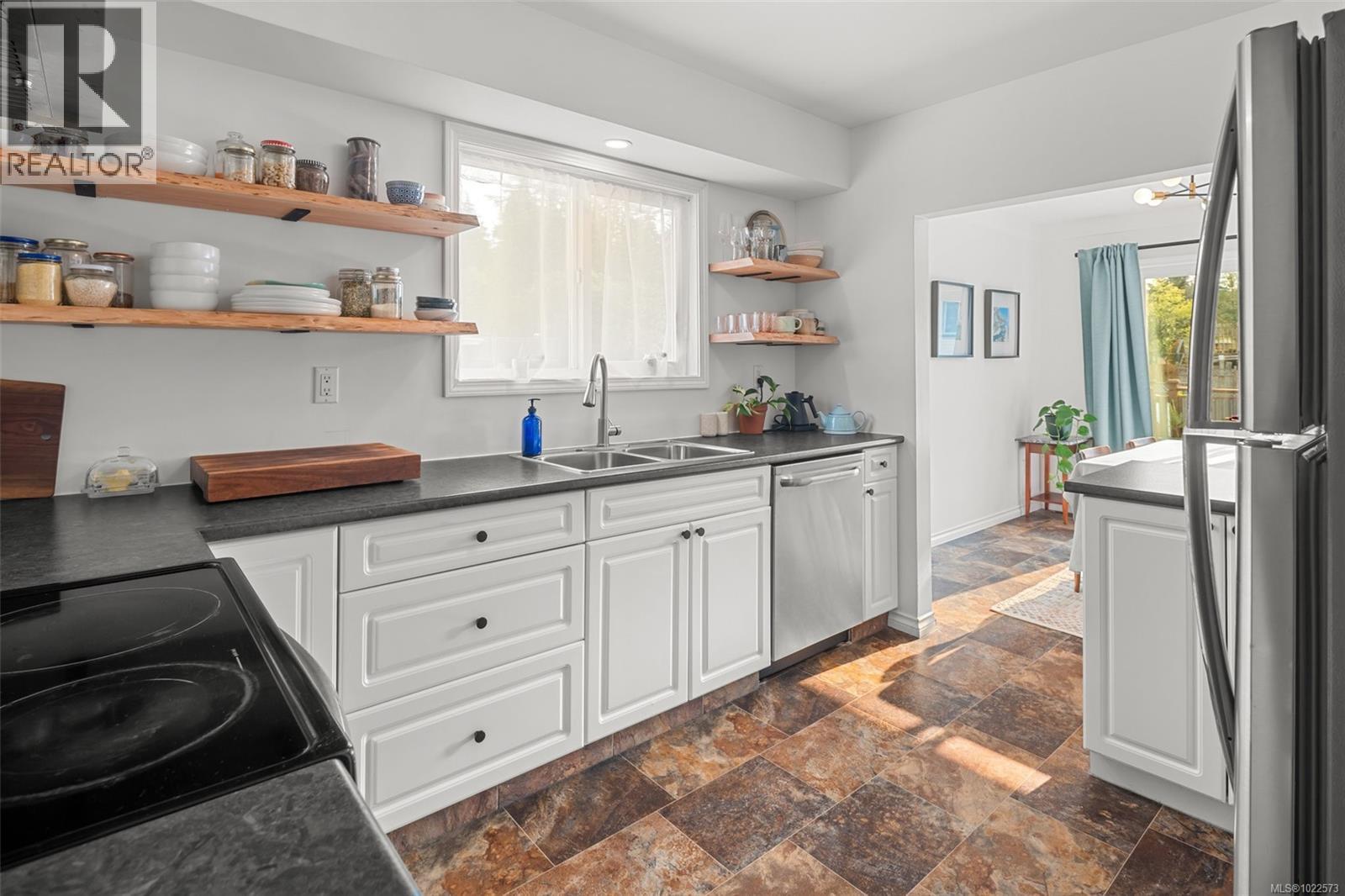 7147 Wright Rd, Sooke