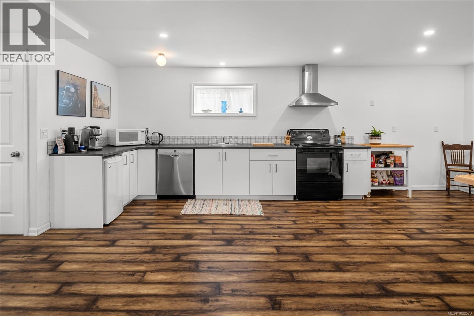 7147 Wright Rd, Sooke