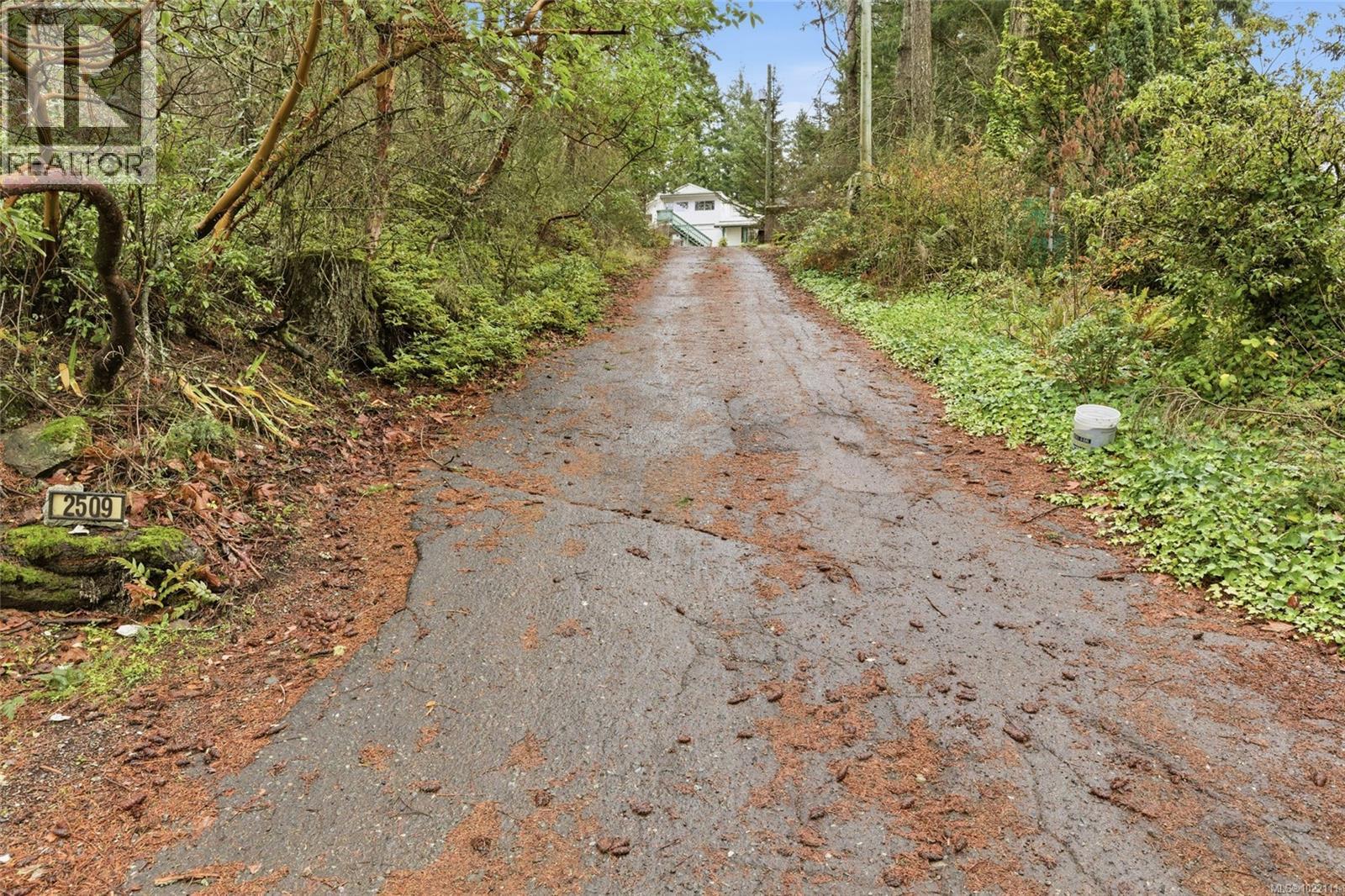  2509 Florence Lake Road, Langford