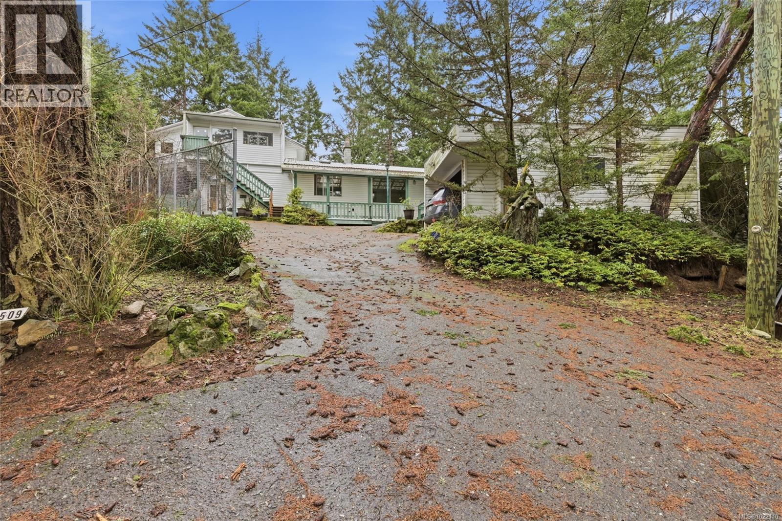  2511 Florence Lake Road, Langford