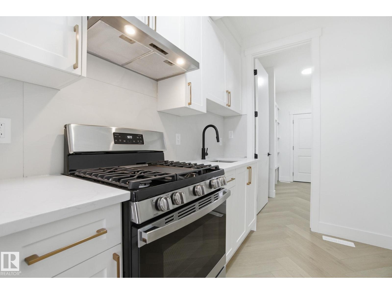 3309 Chernowski WY SW, Edmonton