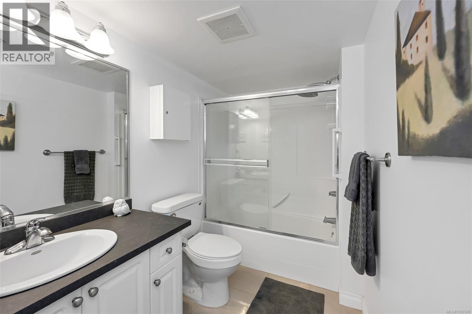 301 4536 Viewmont Ave, Saanich