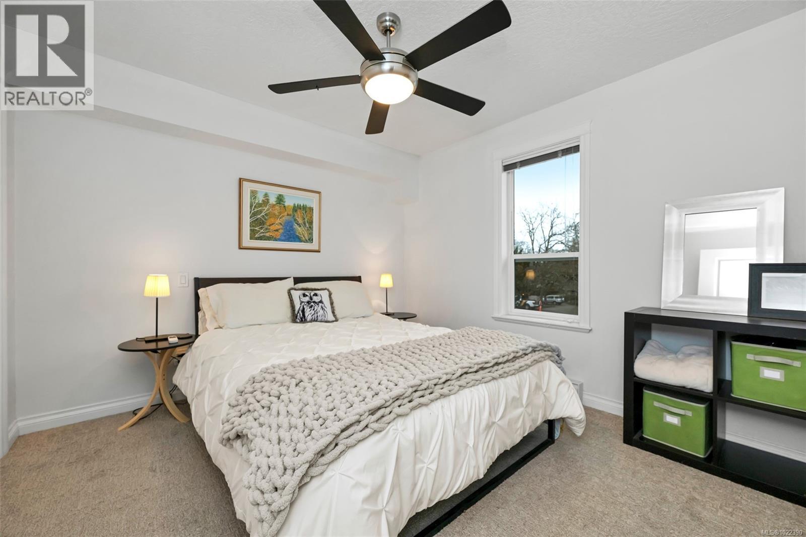 301 4536 Viewmont Ave, Saanich