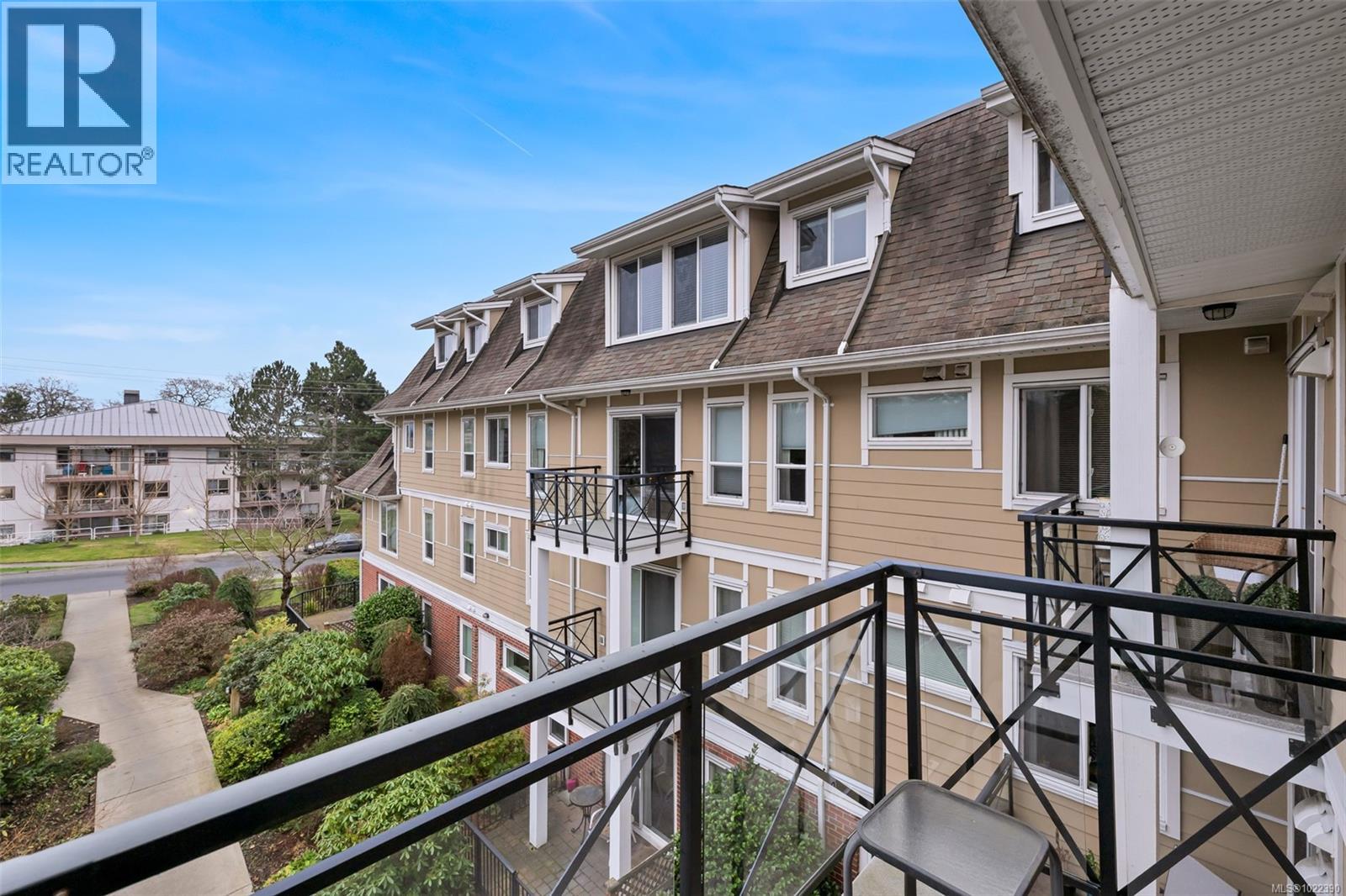 301 4536 Viewmont Ave, Saanich