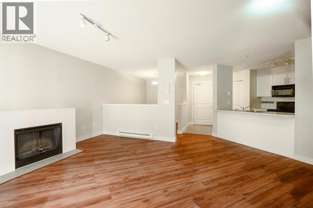 12248 224 Unit 222 photo 2