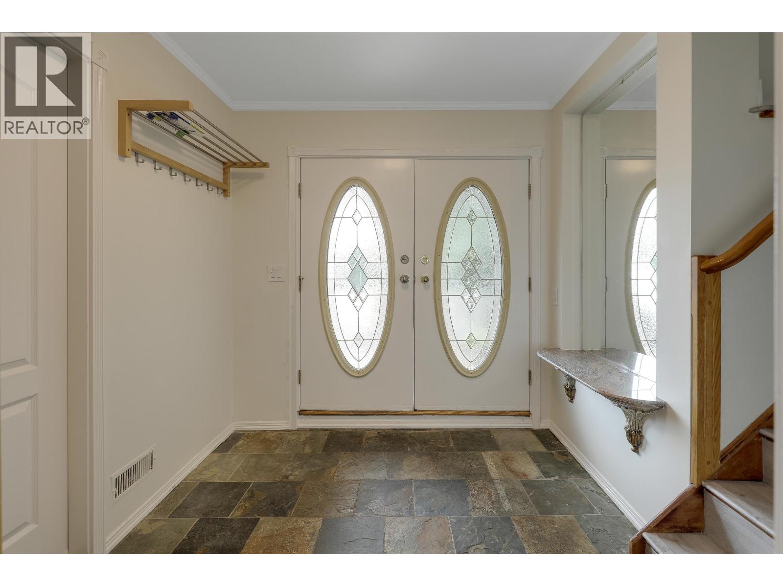 732 E 29TH STREET, North Vancouver