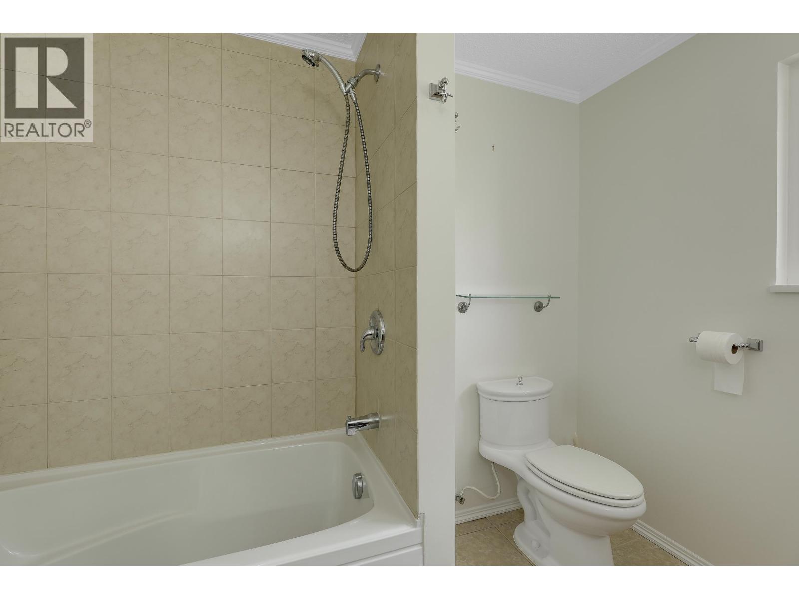 732 E 29TH STREET, North Vancouver