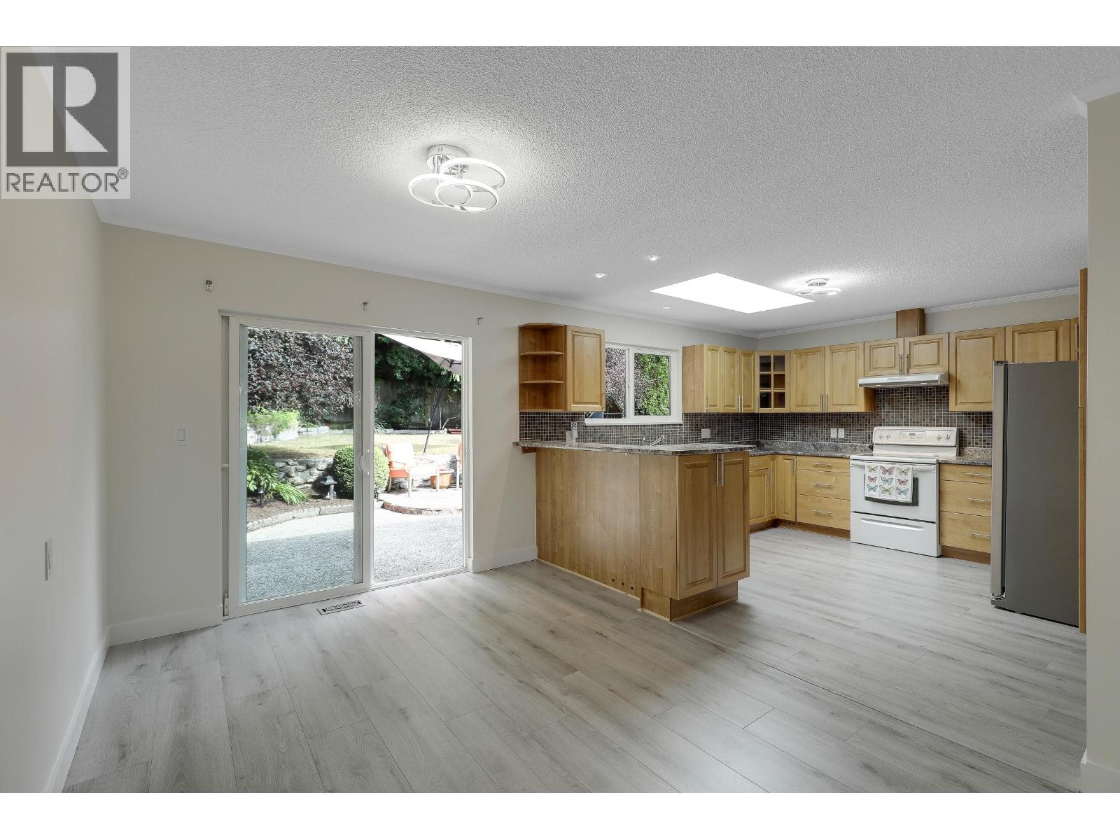 732 E 29TH STREET, North Vancouver