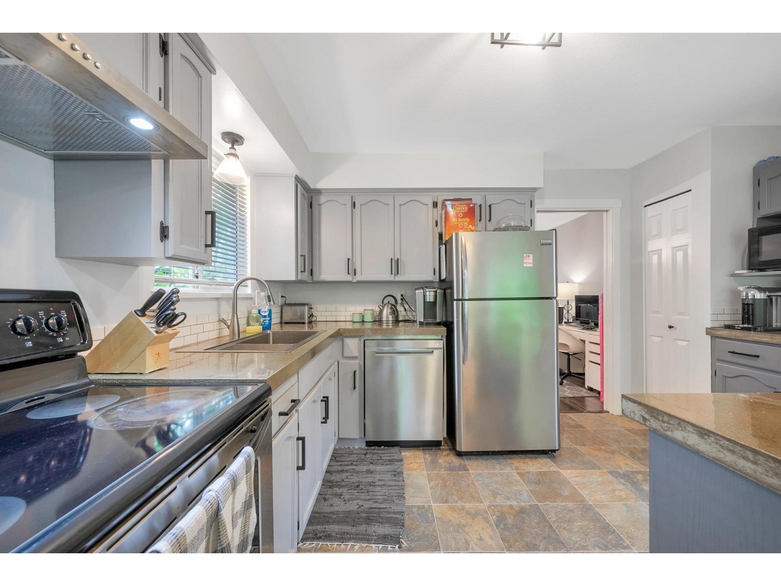 9286 212 STREET, Langley