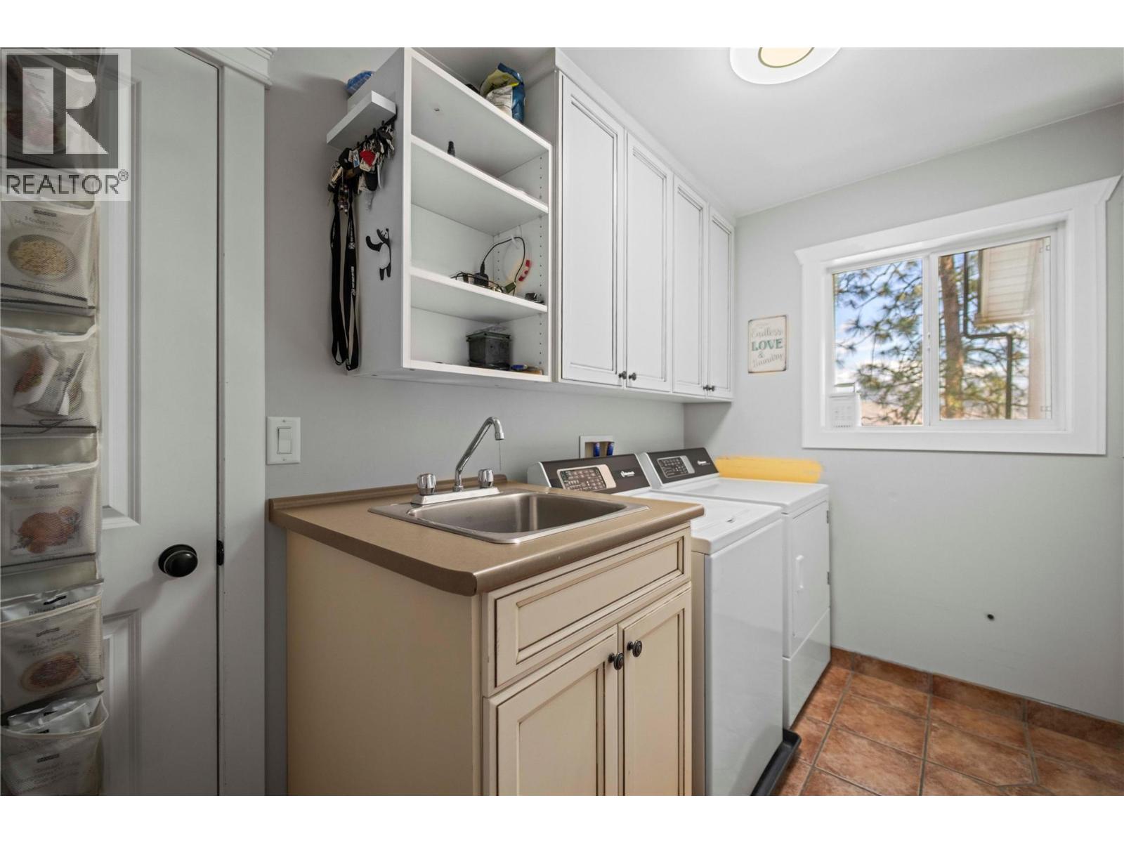 1548 ASSINIBOINE Road, Kamloops