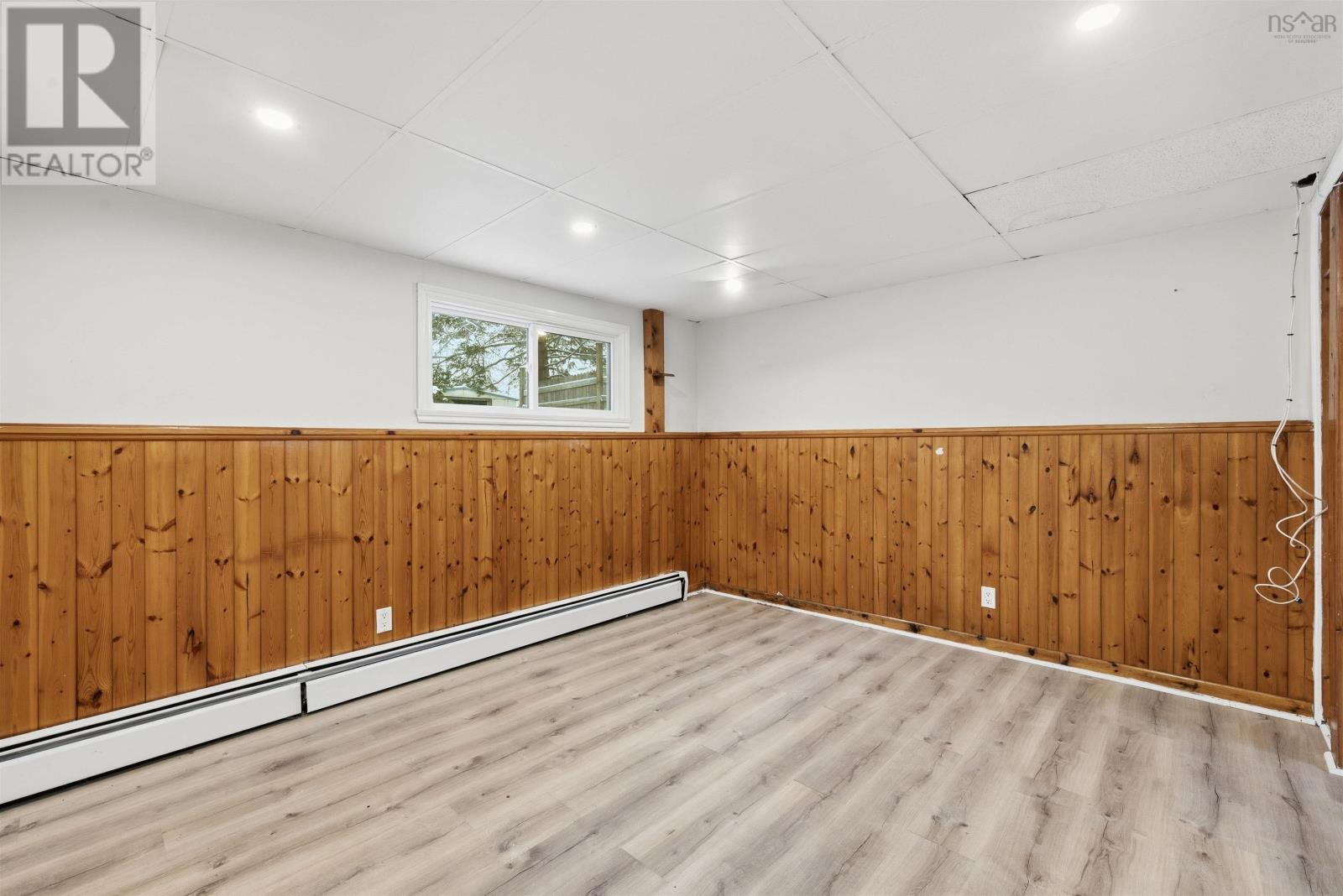 Property 27 of 46 of 64 Meadowbrook Drive