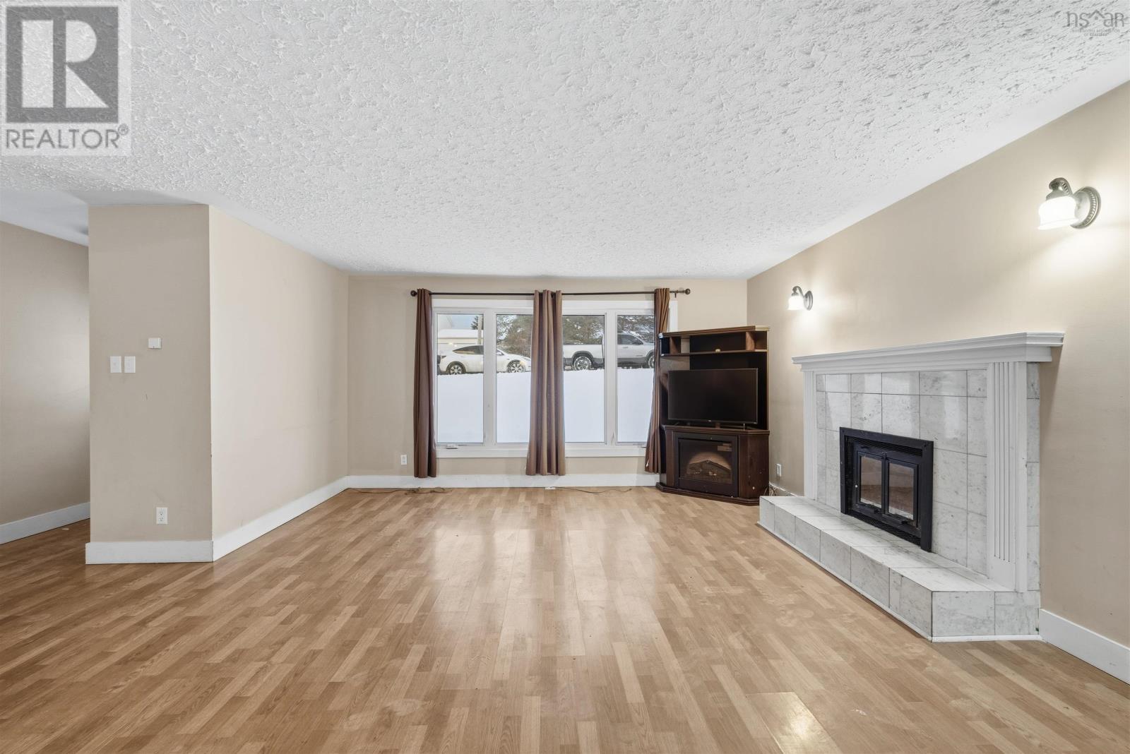 Property 31 of 47 of 27 Grove Avenue