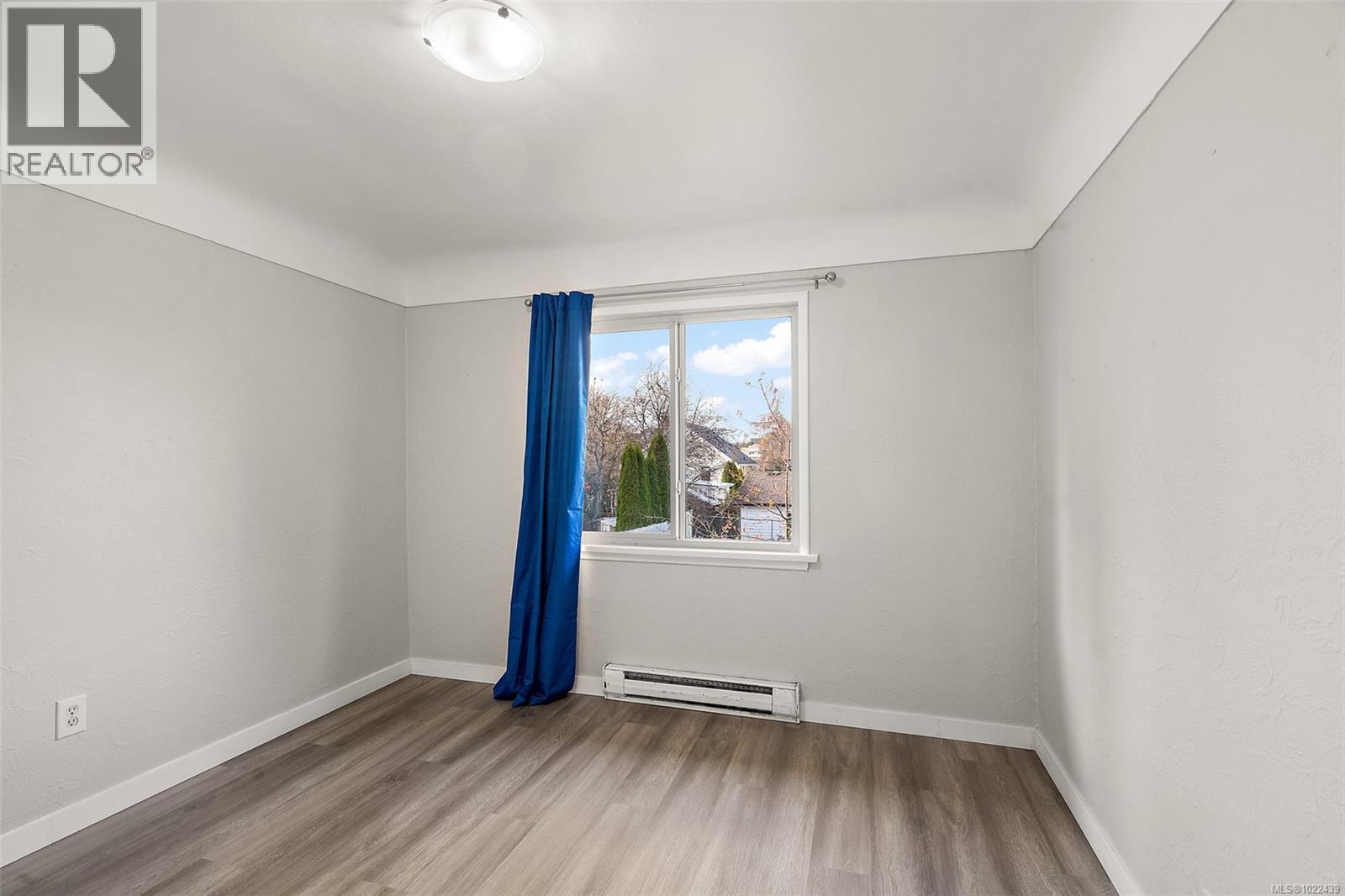 3020 3022 Donald St, Saanich