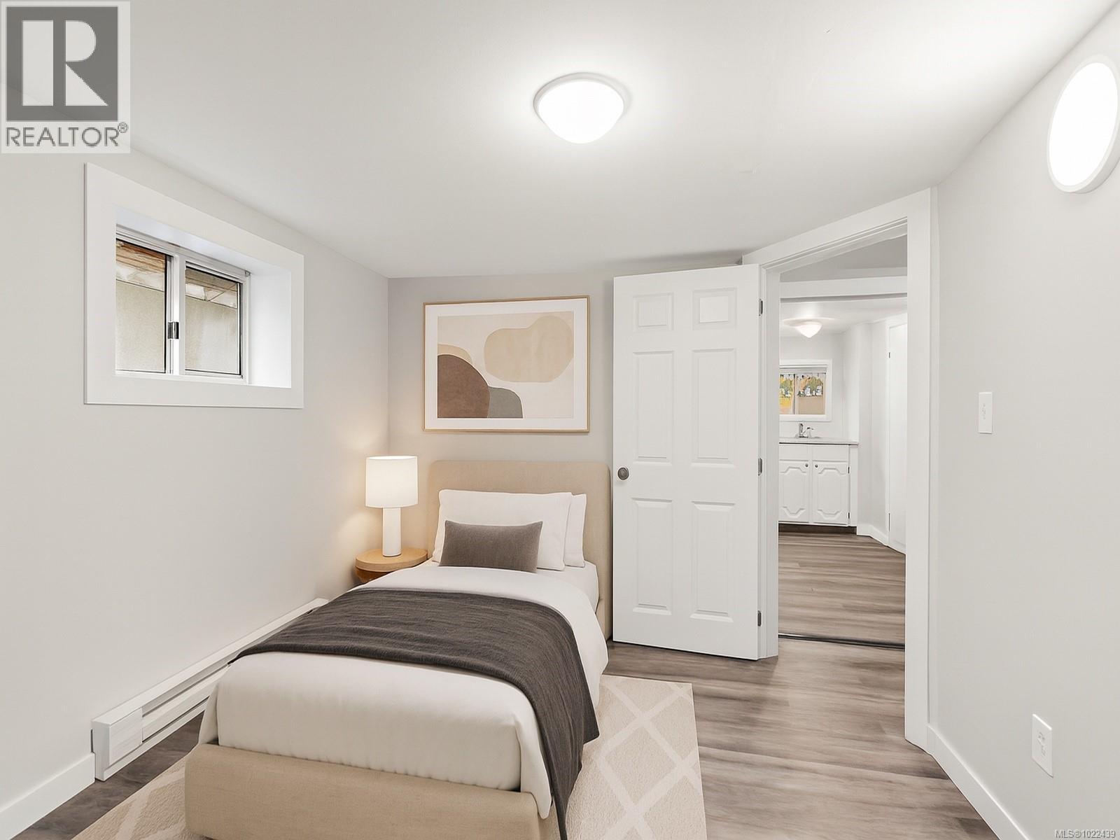 3020 3022 Donald St, Saanich