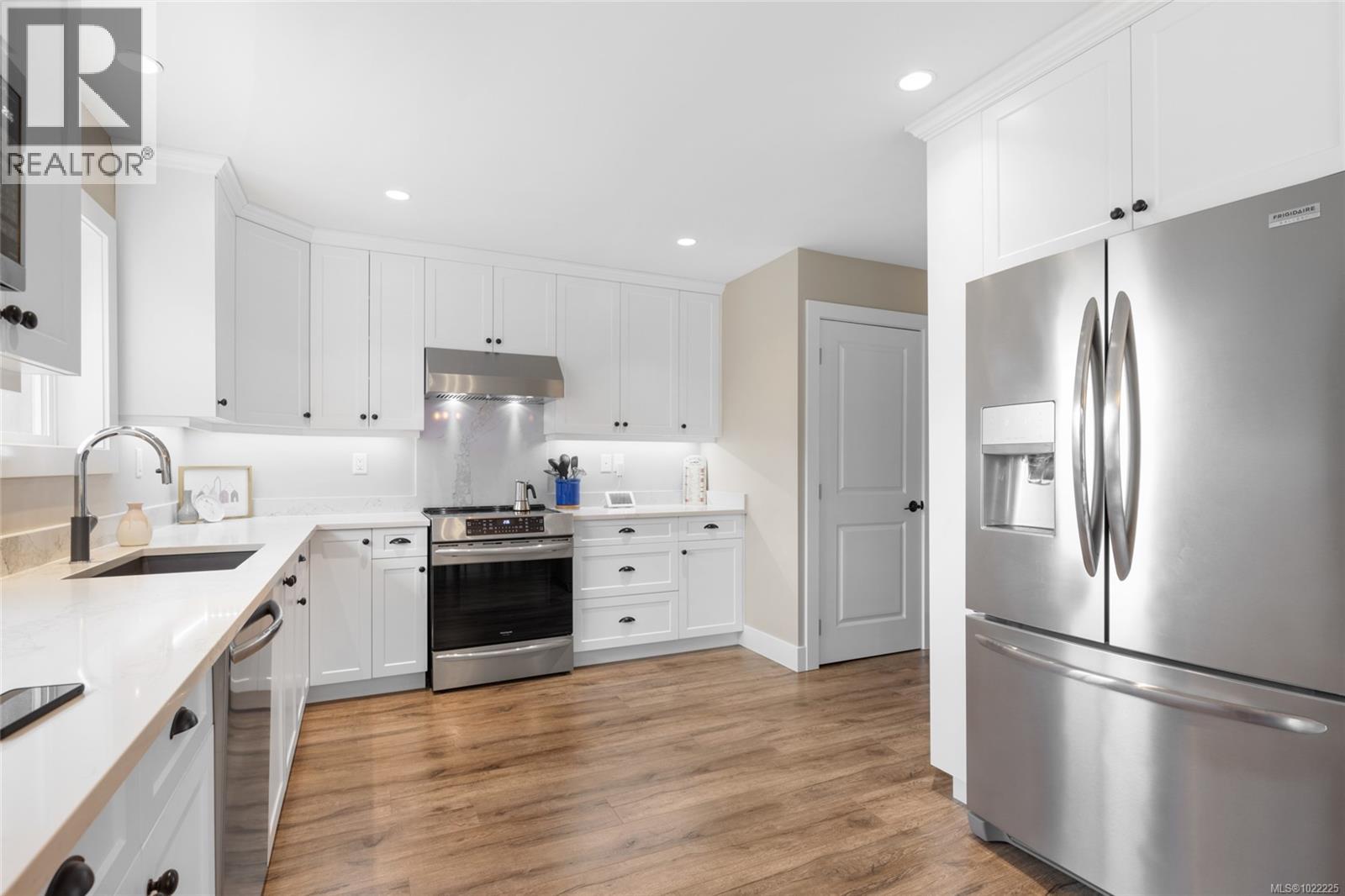  4090 Otter Point Road, Sooke