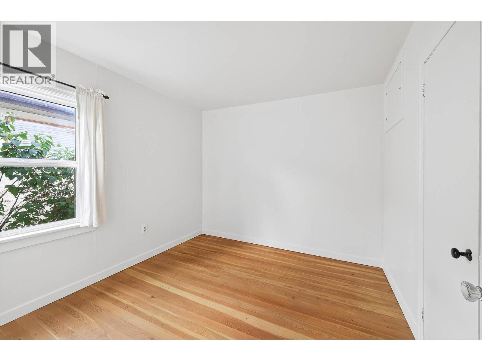 936 NICOLA STREET - 12