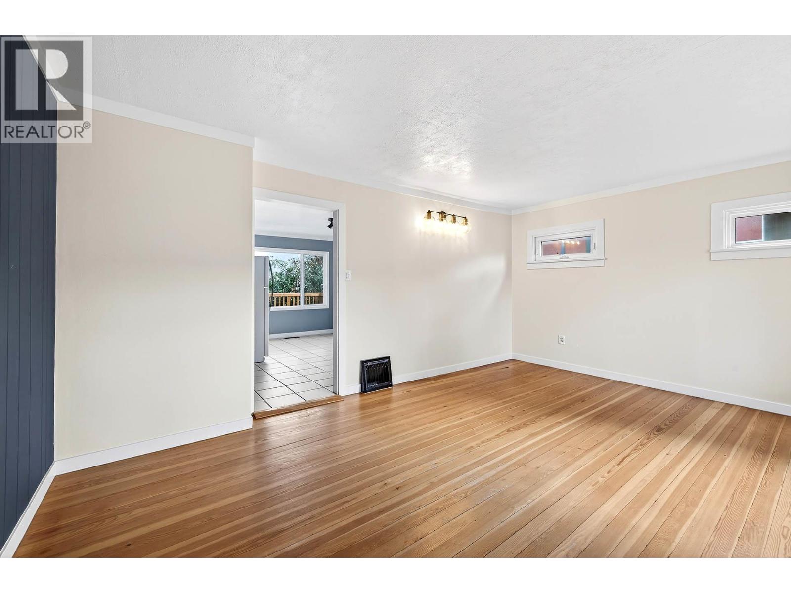 936 NICOLA STREET - 6