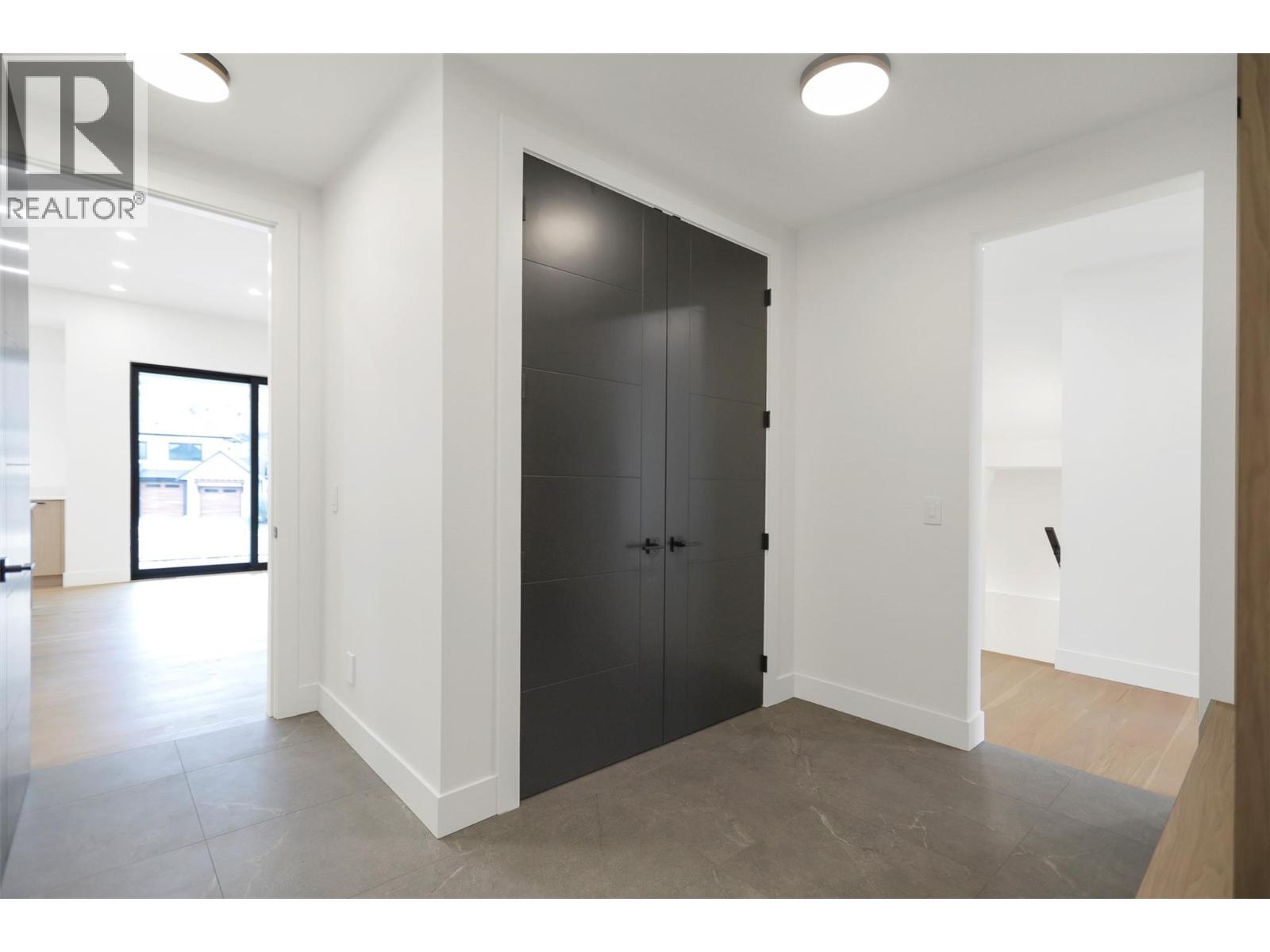  5533 Foothill Court, Kelowna