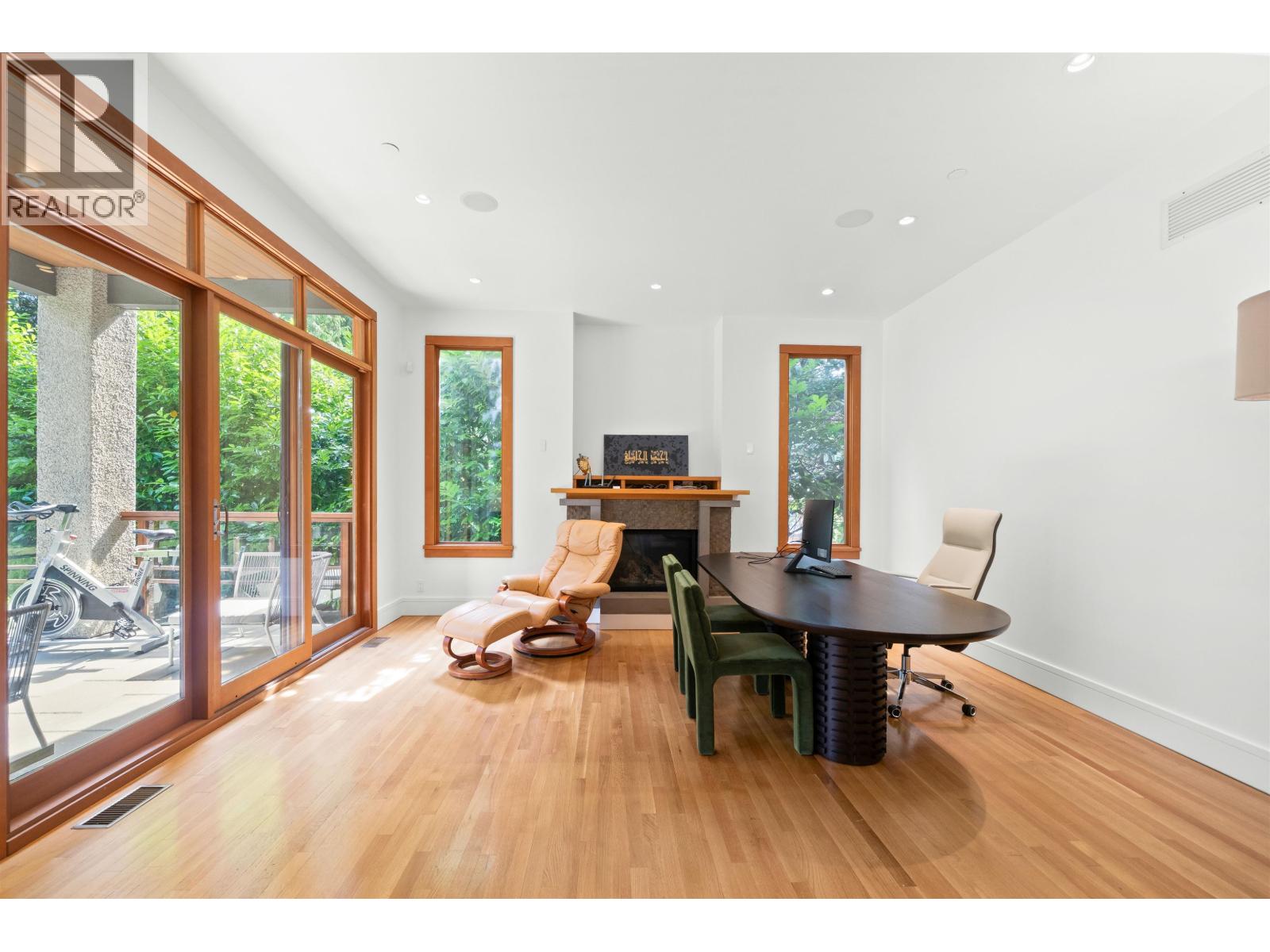 510 EASTCOT ROAD, West Vancouver