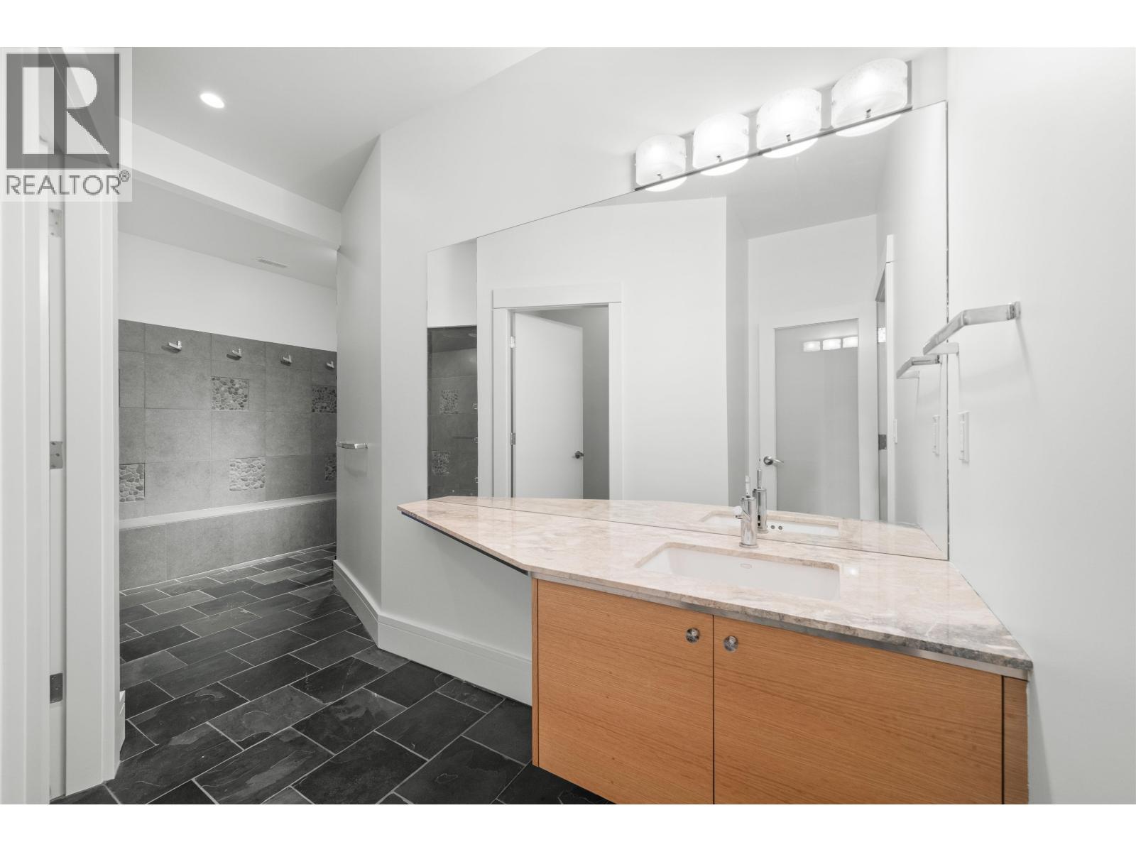 510 EASTCOT ROAD, West Vancouver