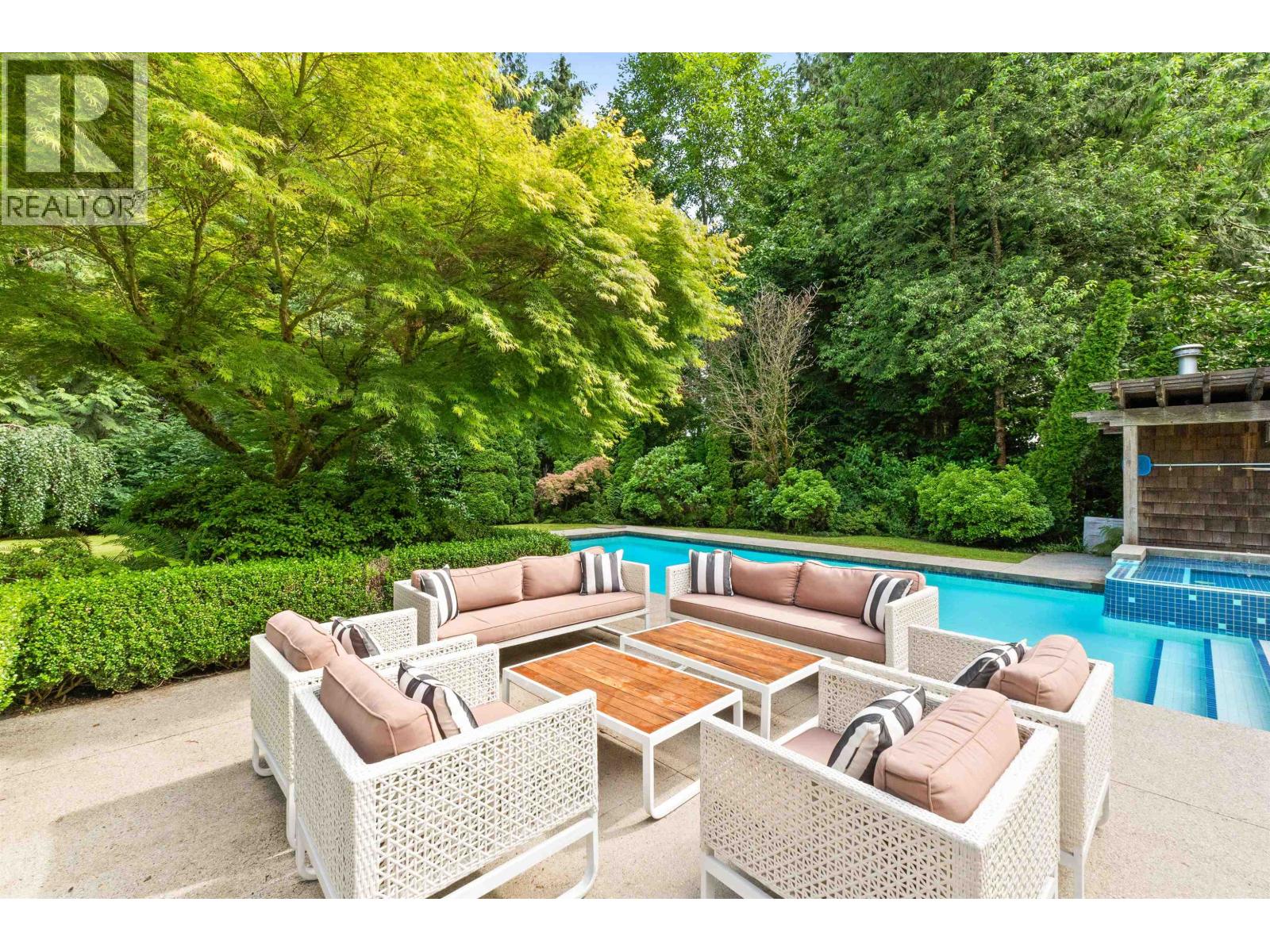 510 EASTCOT ROAD, West Vancouver