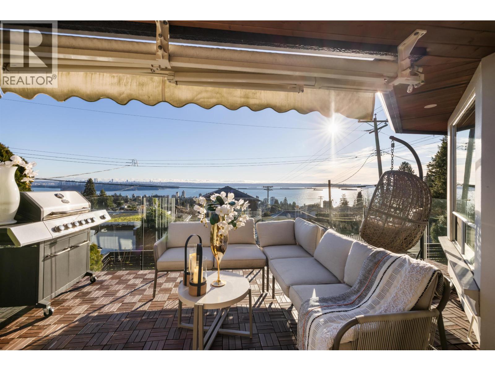 2198 ROSEBERY AVENUE, West Vancouver