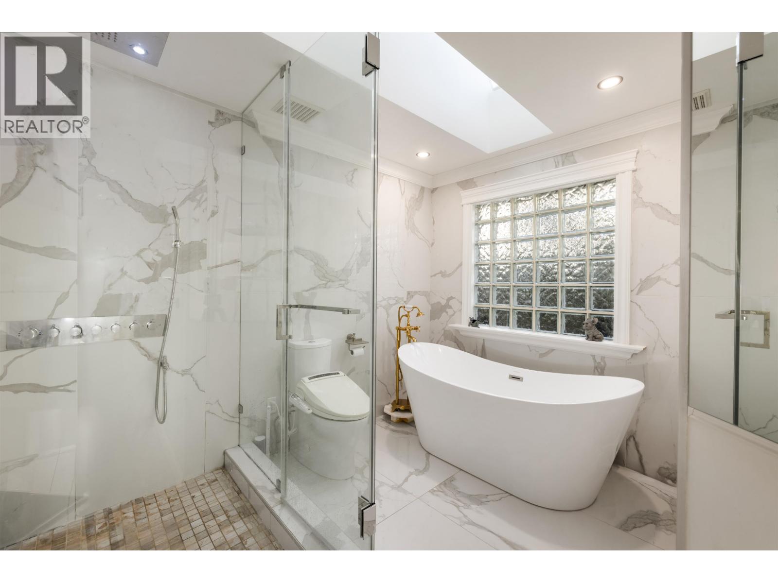 2198 ROSEBERY AVENUE, West Vancouver