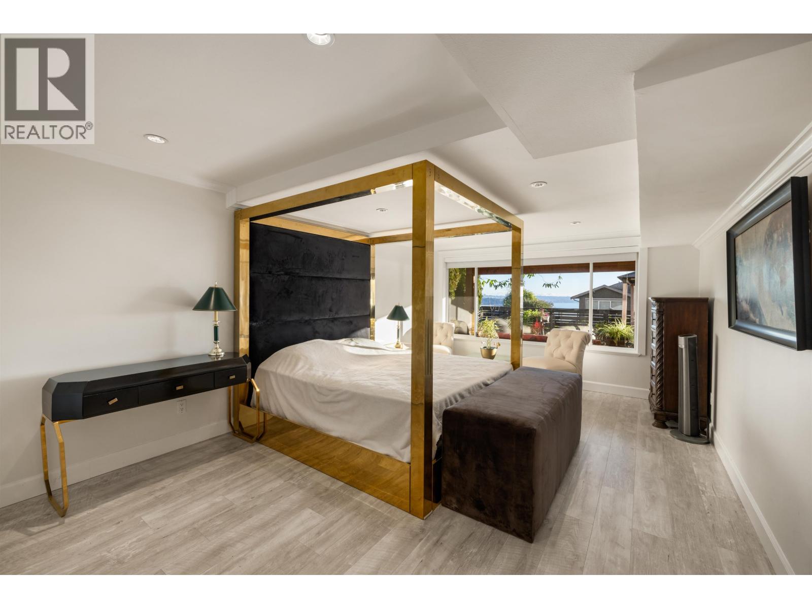 2198 ROSEBERY AVENUE, West Vancouver