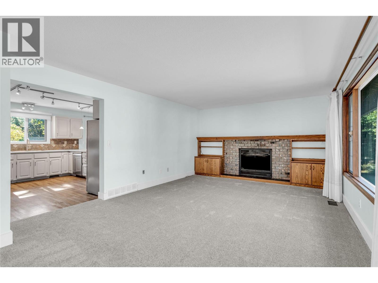  2605 Alberta Court, Kelowna