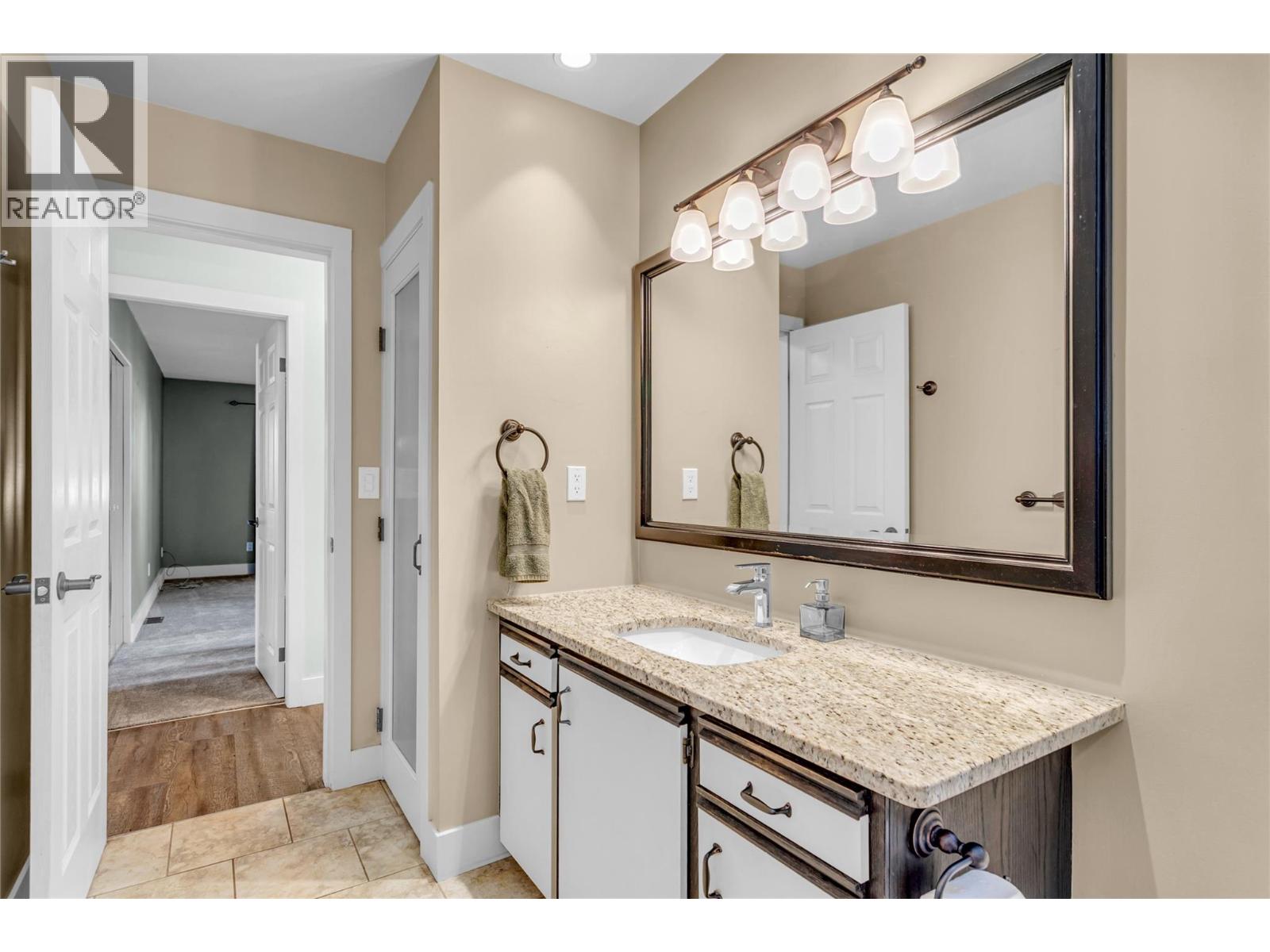  2605 Alberta Court, Kelowna