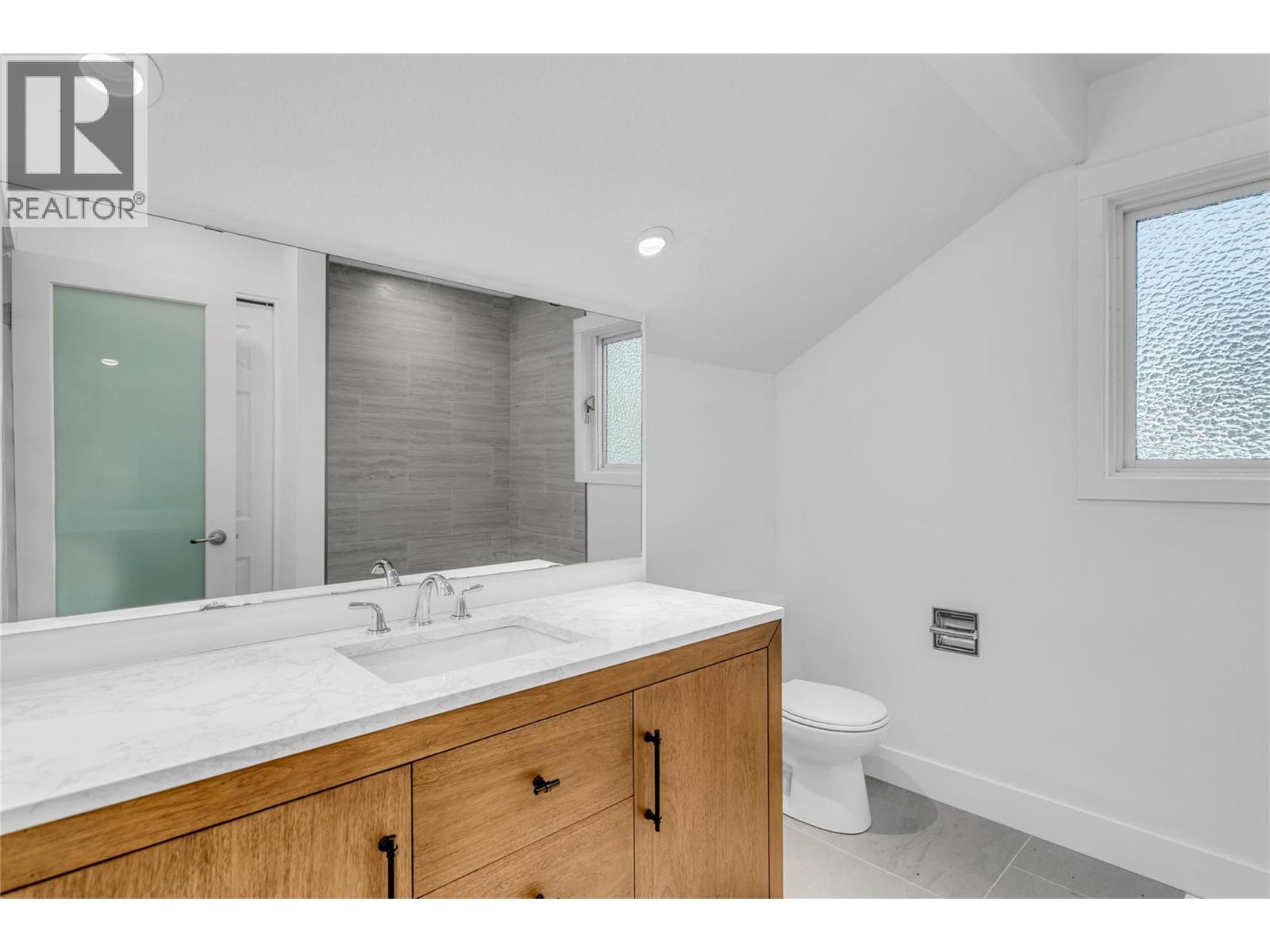  2605 Alberta Court, Kelowna