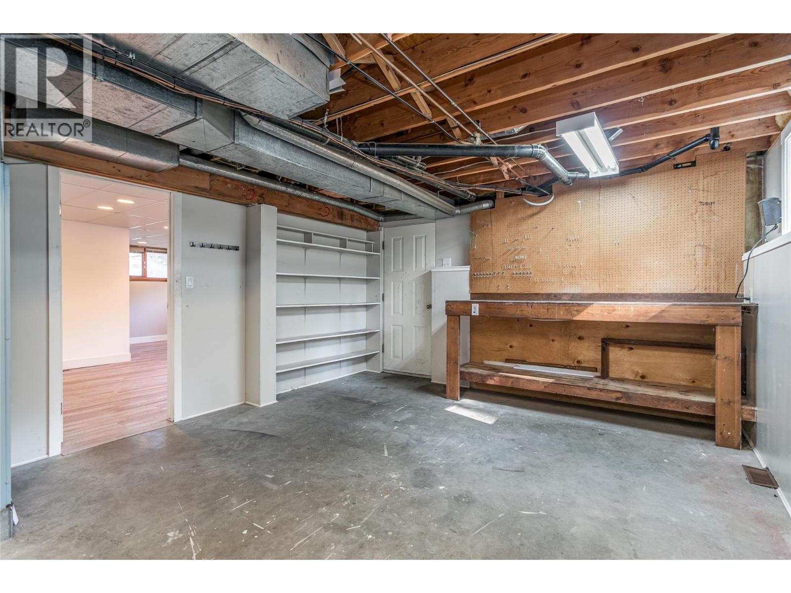  2605 Alberta Court, Kelowna