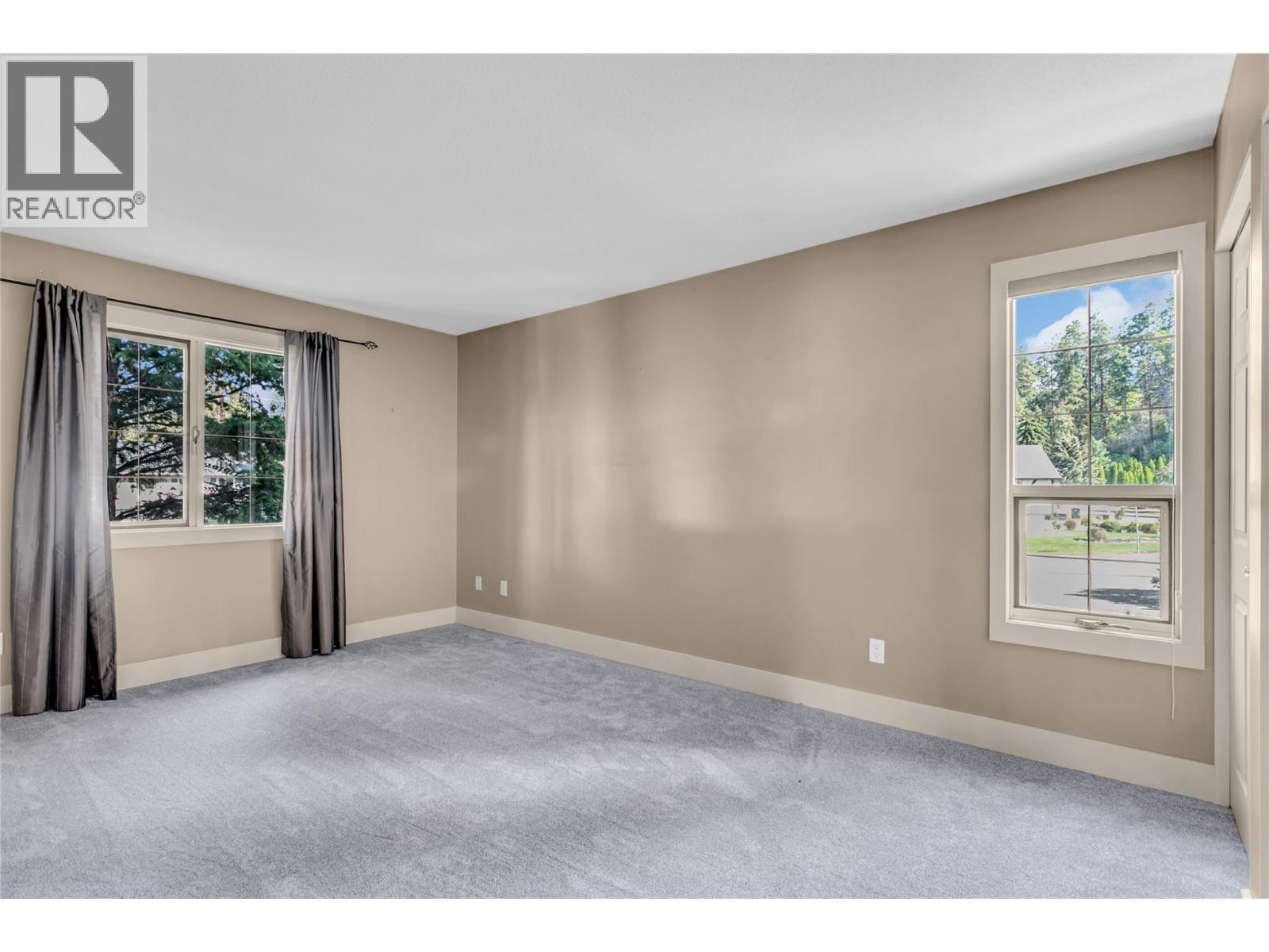  2605 Alberta Court, Kelowna