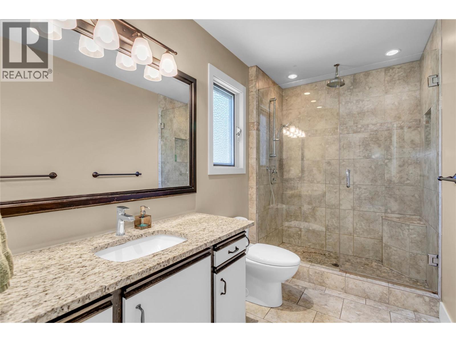  2605 Alberta Court, Kelowna