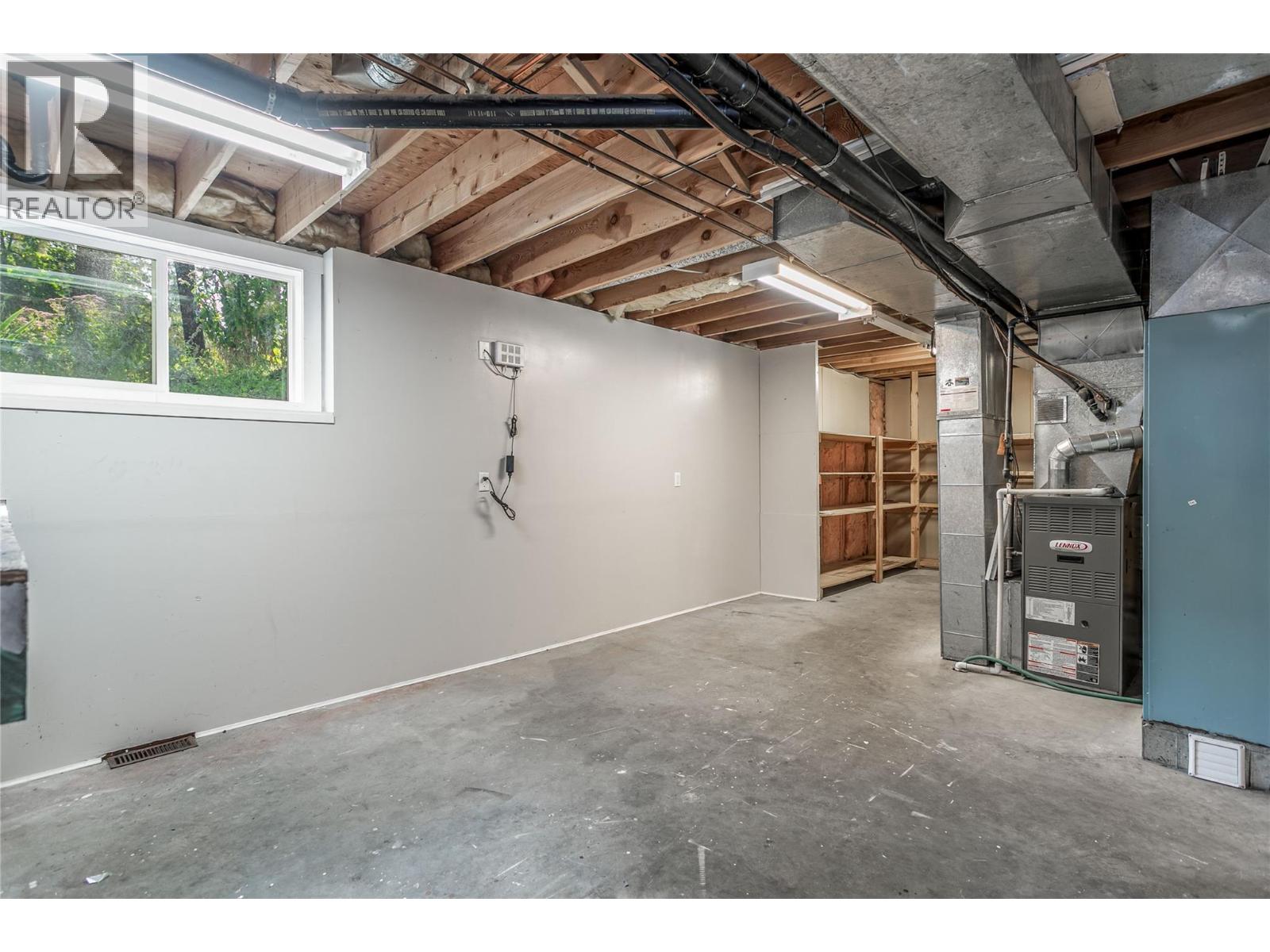  2605 Alberta Court, Kelowna