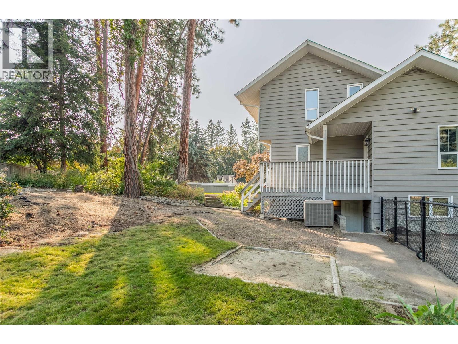  2605 Alberta Court, Kelowna