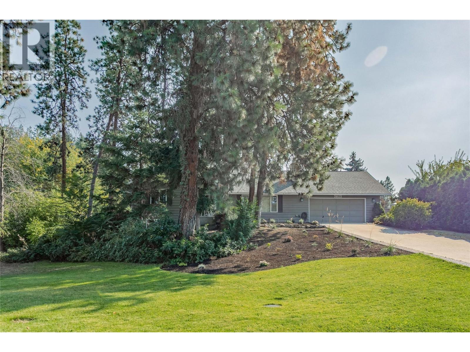  2605 Alberta Court, Kelowna