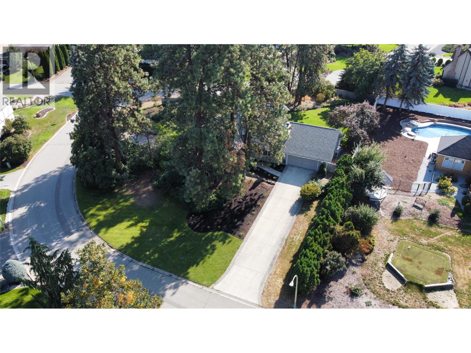  2605 Alberta Court, Kelowna