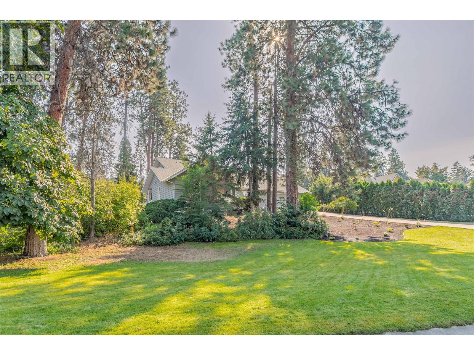  2605 Alberta Court, Kelowna