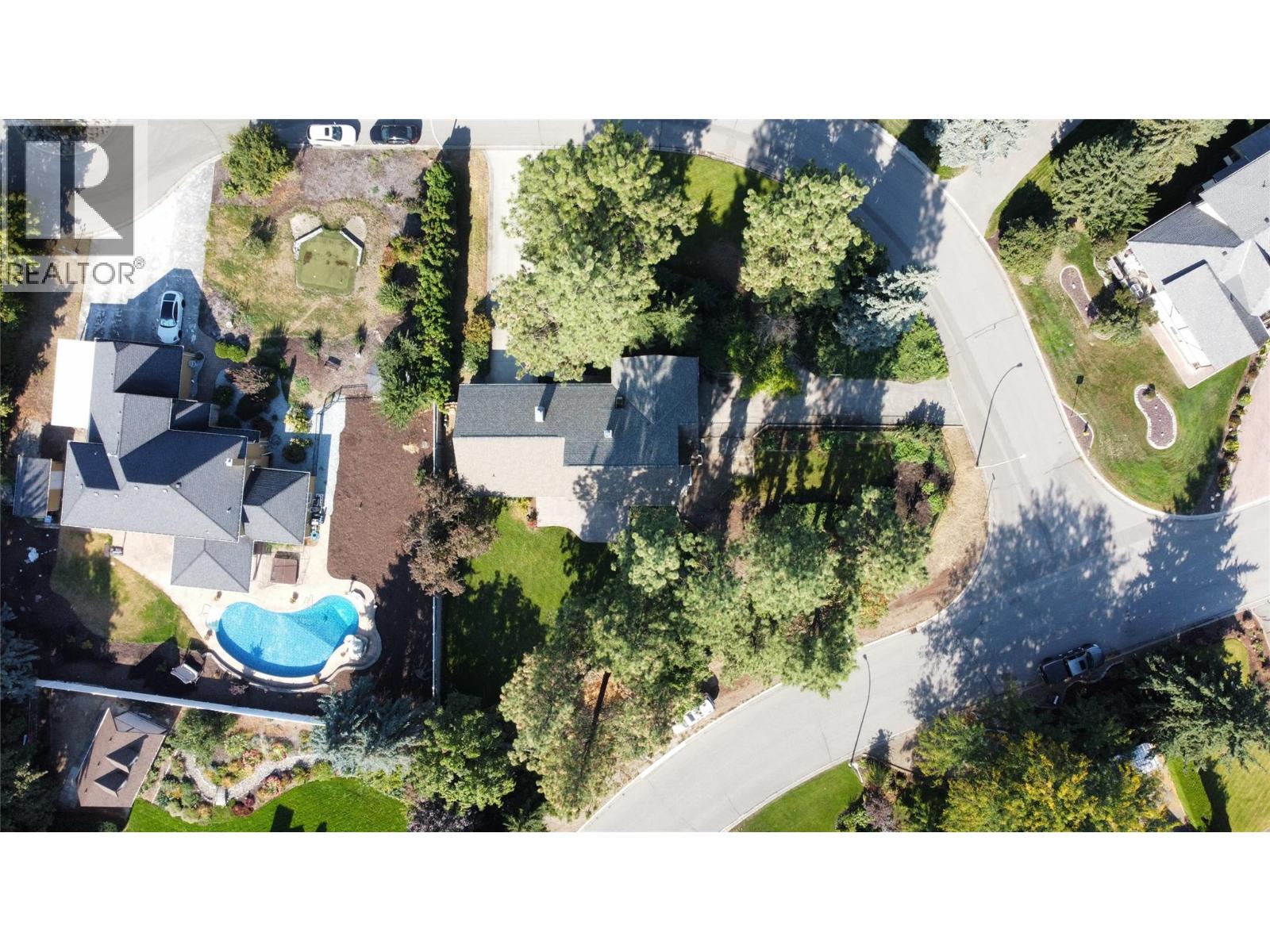  2605 Alberta Court, Kelowna