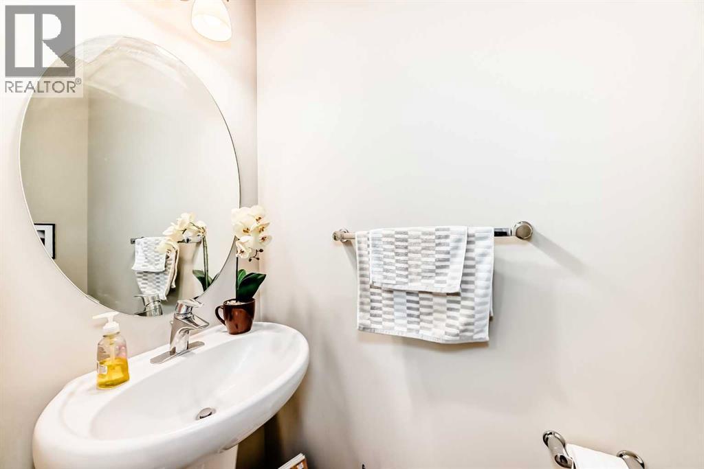 Single Family House for Sale in  Redstone Common NE Redstone Calgary 