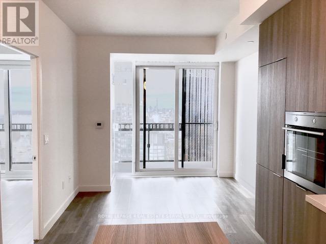 8 Eglinton Avenue East 4112