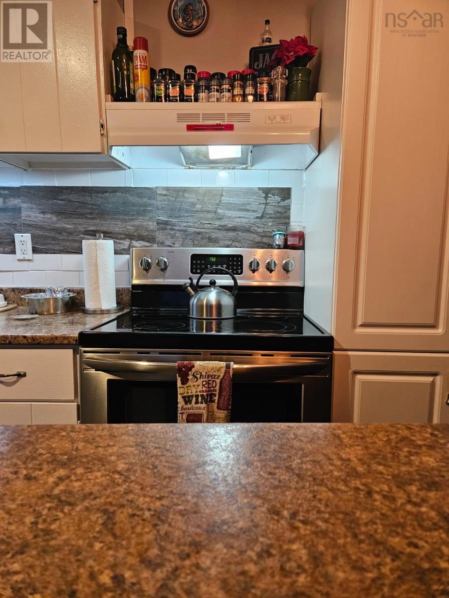 Property 25 of 26 of 1410 Duck Pond Drive