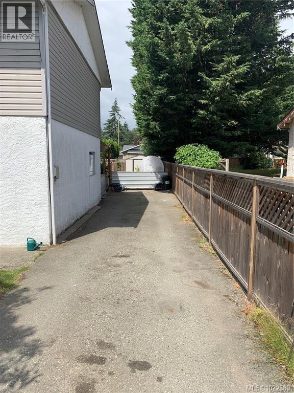 2832 Jacklin Rd - 5