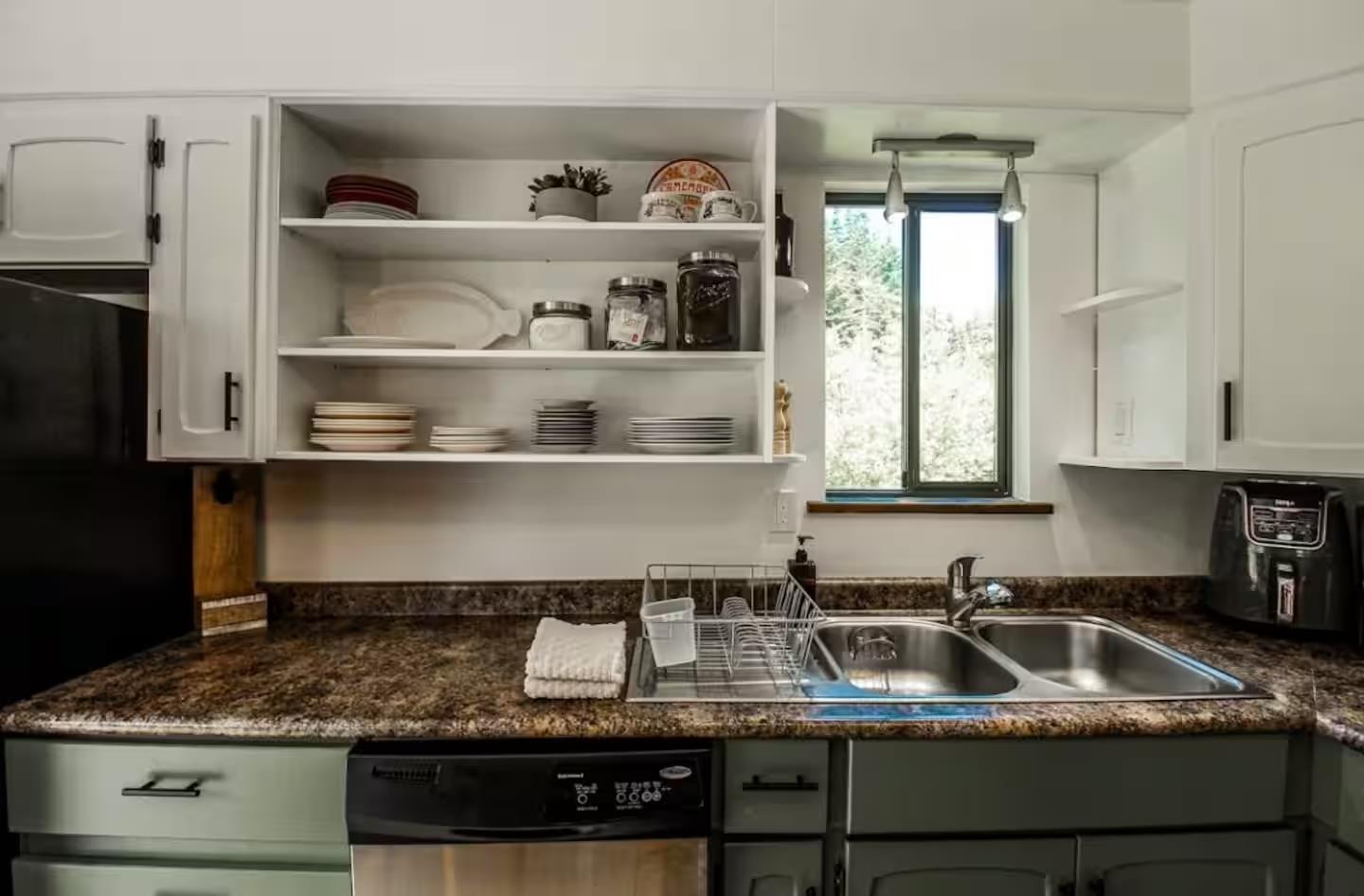 3 20668 EDELWEISS DRIVE, Mission