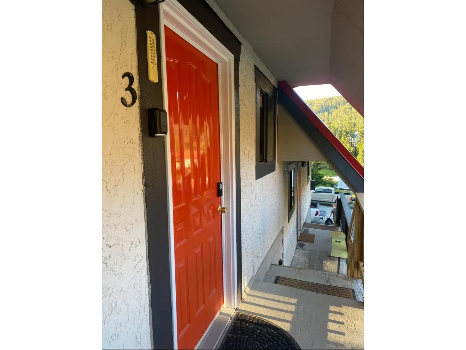 3 20668 EDELWEISS DRIVE, Mission