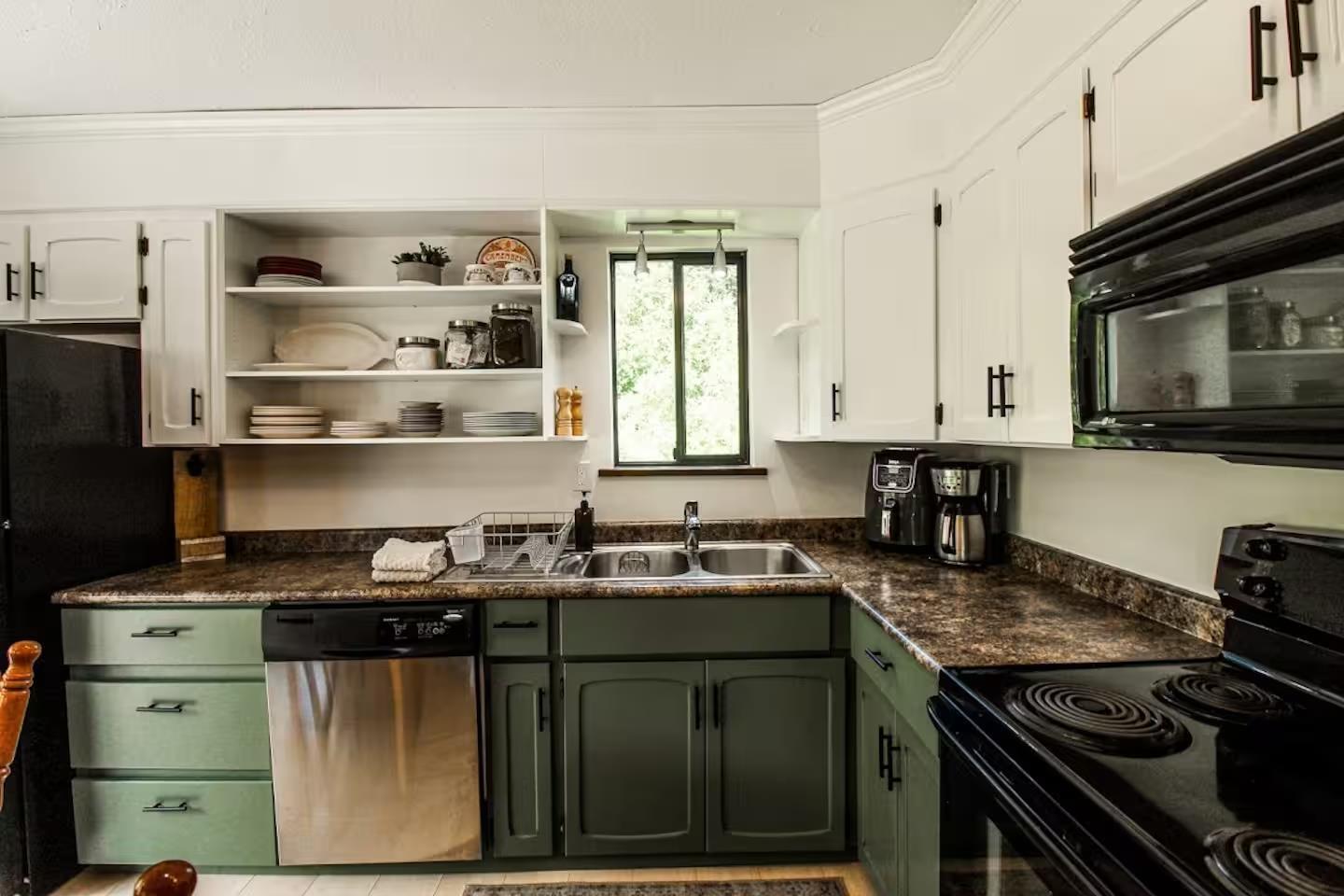 3 20668 EDELWEISS DRIVE, Mission