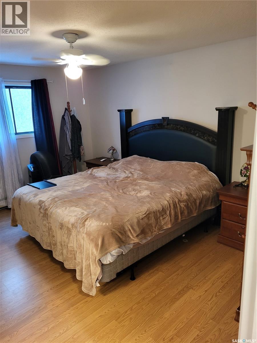 #106 3130 LOUISE STREET - 13